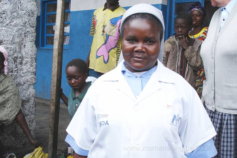 108 Sr. Marie-Valerie vluchtelingenkamp Mugumga Goma 21.10.jpg